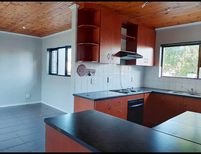 3 BEDROOM HOUSE RENTED IN CHARLO